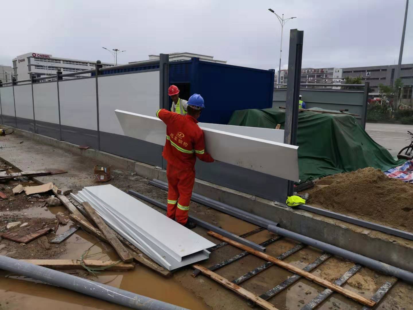 旭東PVC圍擋：超強實力，與您共同認證！